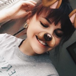 Meet your Posher, Aviana